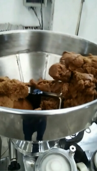 একক ভর্তি পাউডার Mochi, একক মালকড়ি প্রেস মেশিন Encrusting